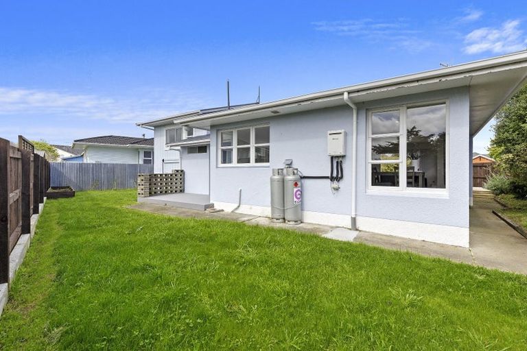 Photo of property in 162 Queen Street West, Levin, 5510