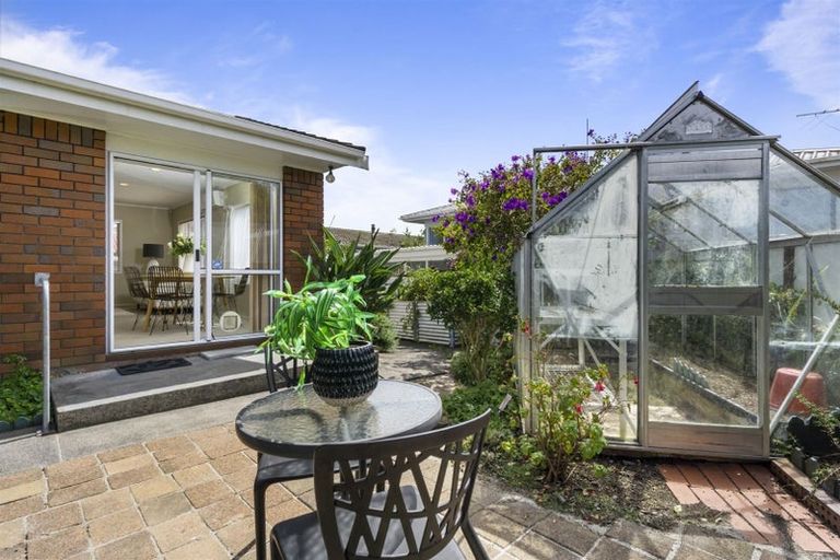 Photo of property in 1/5 Tristram Avenue, Forrest Hill, Auckland, 0620