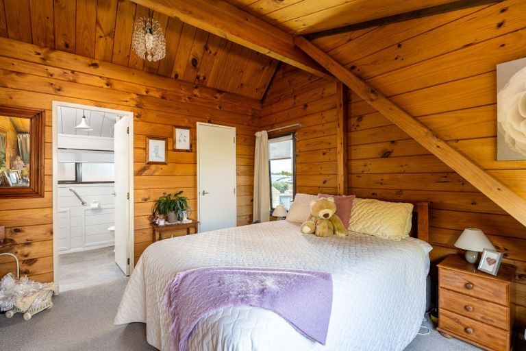 Photo of property in 3 Ngarue Place, Waitara, 4320