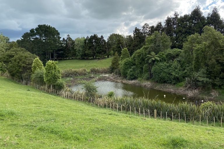 Photo of property in 24 Arapoto Road, Onewhero, Tuakau, 2697