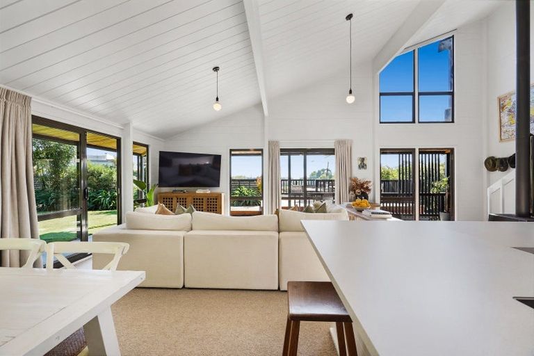 Photo of property in 28 Tokomaru Drive, Havelock North, 4130