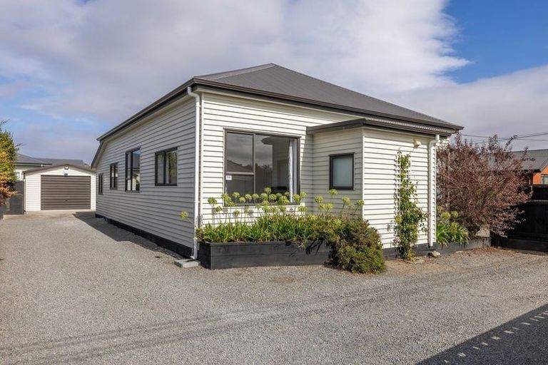 Photo of property in 2a Vivian Street, Burwood, Christchurch, 8083