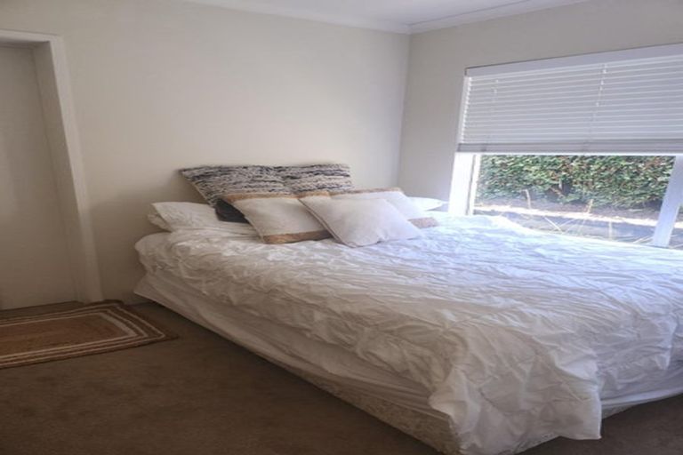 Photo of property in 1/132 Victoria Road, Devonport, Auckland, 0624