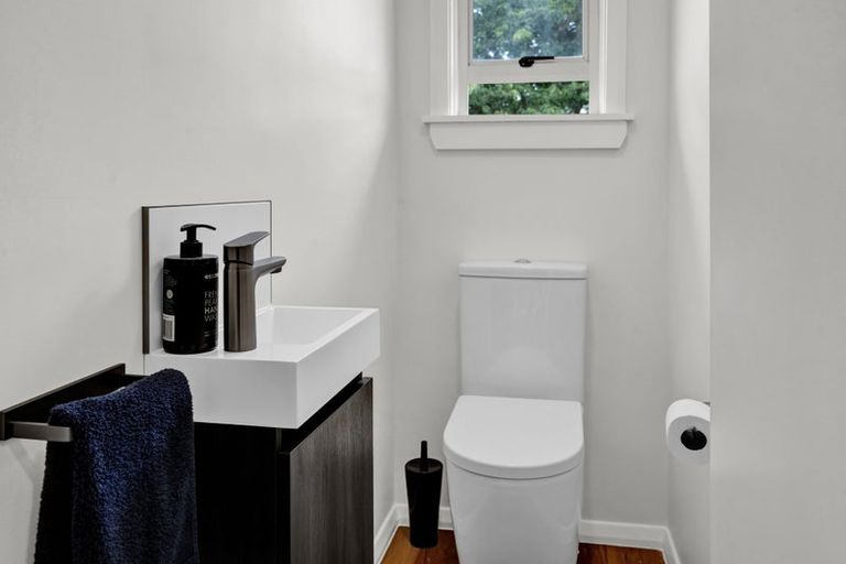 Photo of property in 128 Waihi Road, Hawera, 4610