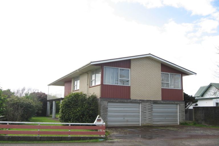 Photo of property in 72a Broadway, Waitara, 4320