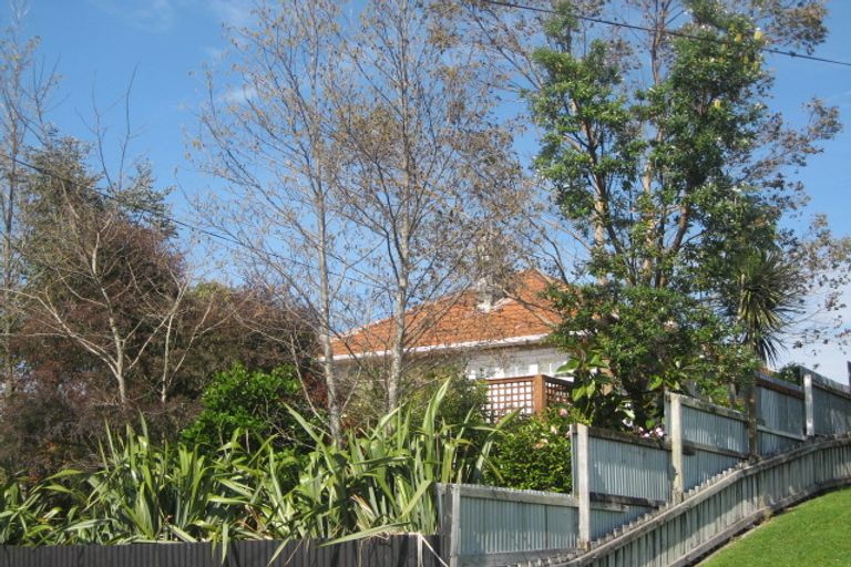 Photo of property in 3 Tothill Street, Frankleigh Park, New Plymouth, 4310