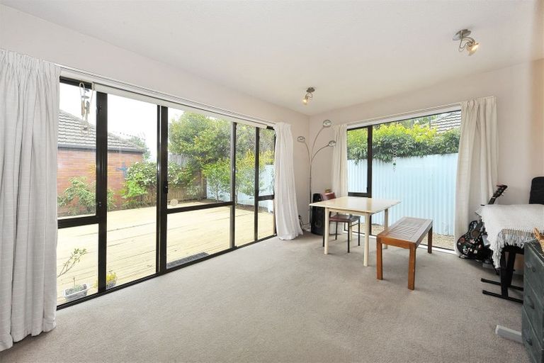 Photo of property in 2/77c Mackworth Street, Woolston, Christchurch, 8062