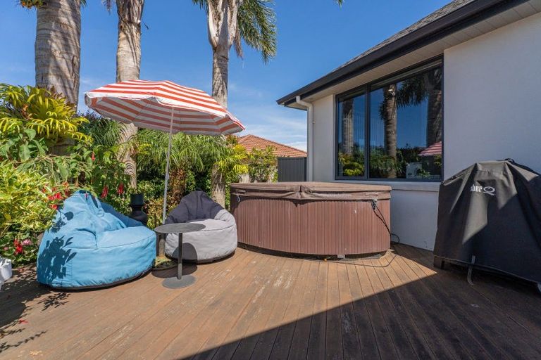 Photo of property in 8 Sara Way, Whitianga, 3510