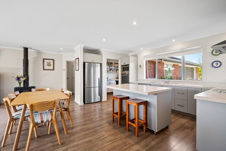 Photo of property in 472 Lees Road, Feilding, 4775