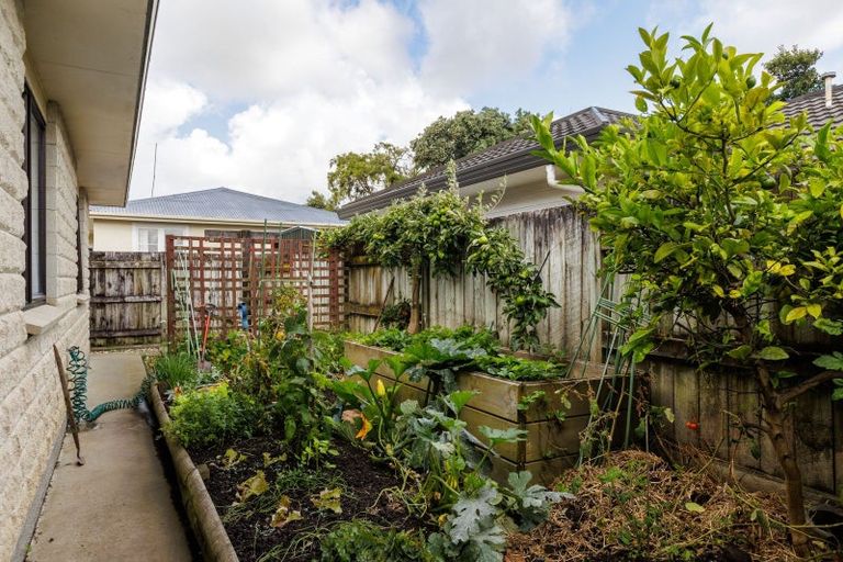 Photo of property in 2a Belvedere Crescent, Takaro, Palmerston North, 4412