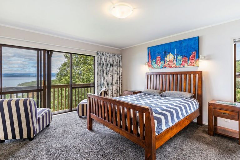 Photo of property in 73 Wakeman Road, Acacia Bay, Taupo, 3330