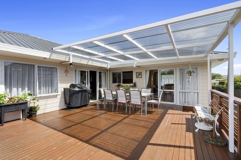 Photo of property in 12 Frank Frethey Place, Highlands Park, New Plymouth, 4312