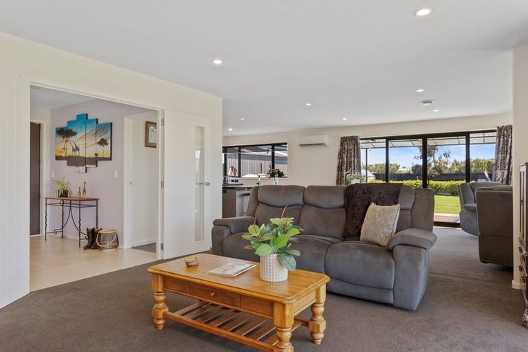 Photo of property in 2 Joy Place, Ohoka, Rangiora, 7475