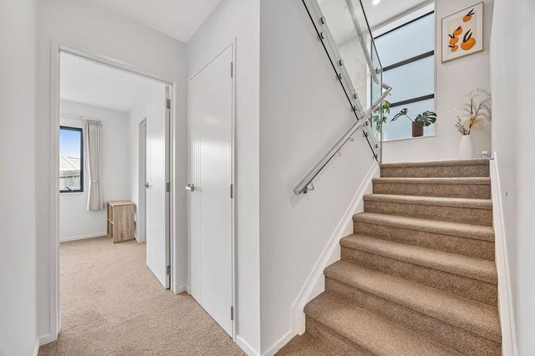 Photo of property in 13d Morton Avenue, Forrest Hill, Auckland, 0620