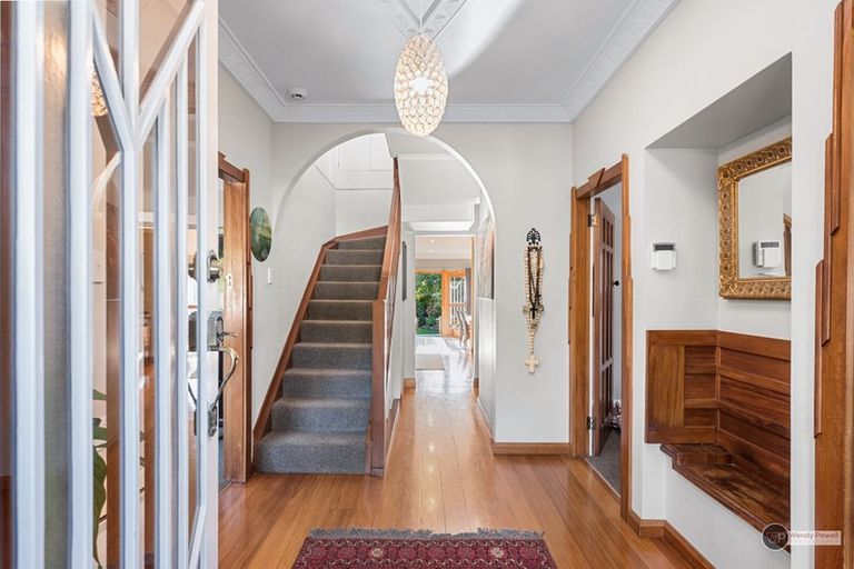 Photo of property in 37 Pohutukawa Street, Woburn, Lower Hutt, 5010