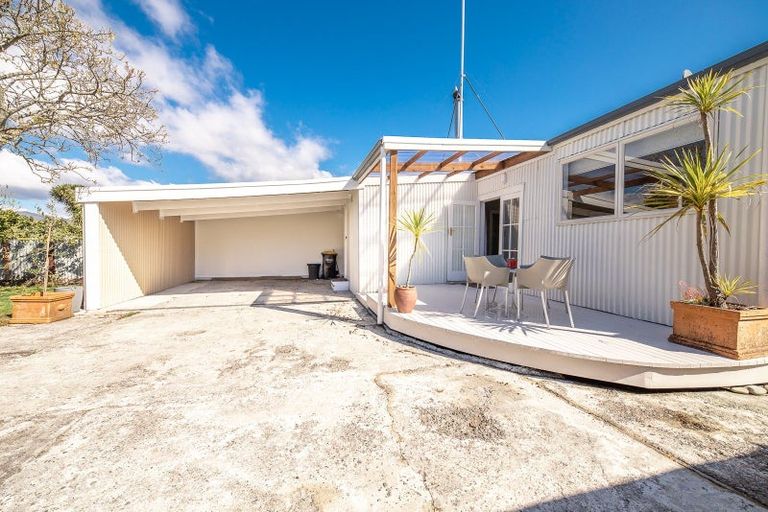 Photo of property in 25 Queen Street, Westport, 7825