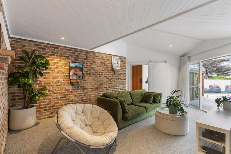 Photo of property in 27 Maygrove Drive, Orewa, 0931