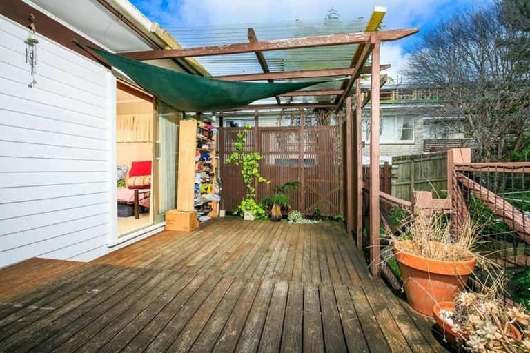 Photo of property in 1/178 Archers Road, Glenfield, Auckland, 0629