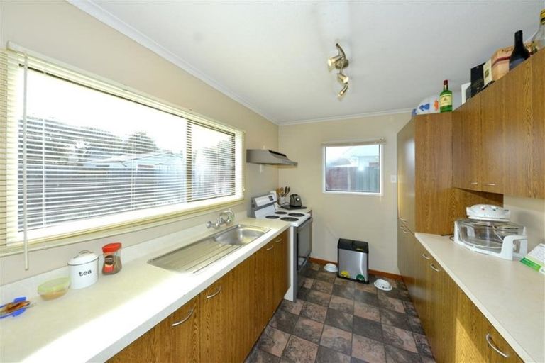 Photo of property in 52 Momorangi Crescent, Redwood, Christchurch, 8051