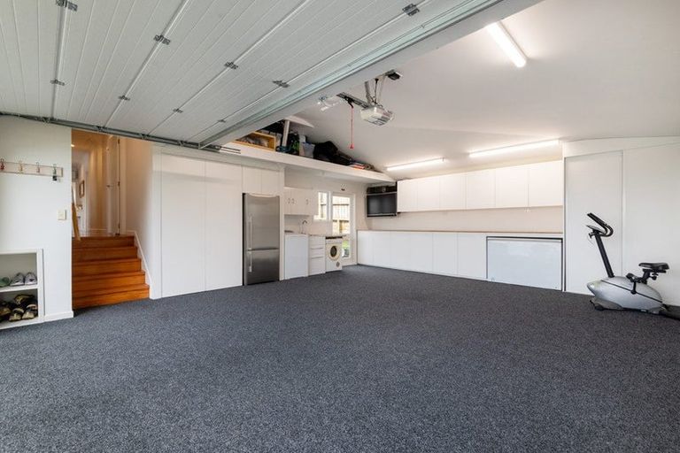 Photo of property in 6 Manuwai Road, Torbay, Auckland, 0630