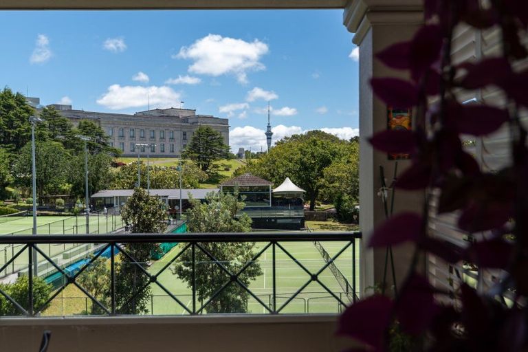 Photo of property in 4a/24 Domain Drive, Parnell, Auckland, 1052