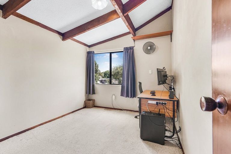 Photo of property in 71 Totara Drive, Pukete, Hamilton, 3200