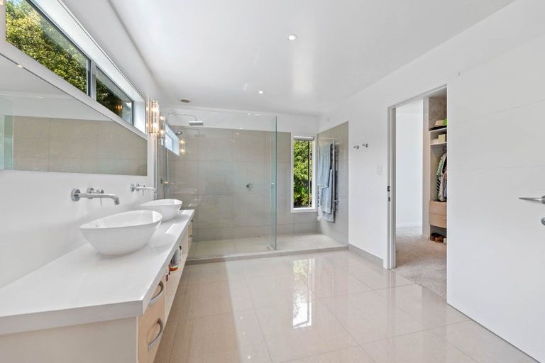 Photo of property in 12 Botanical Heights Drive, Waipahihi, Taupo, 3330