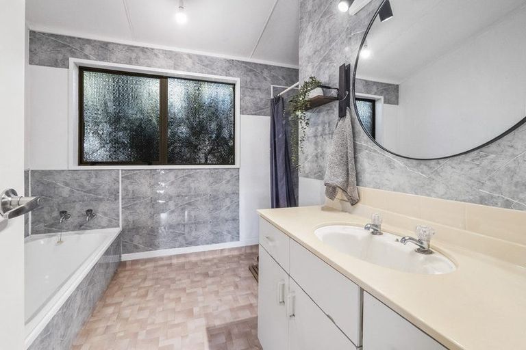 Photo of property in 216 Cambridge Road, Bethlehem, Tauranga, 3110