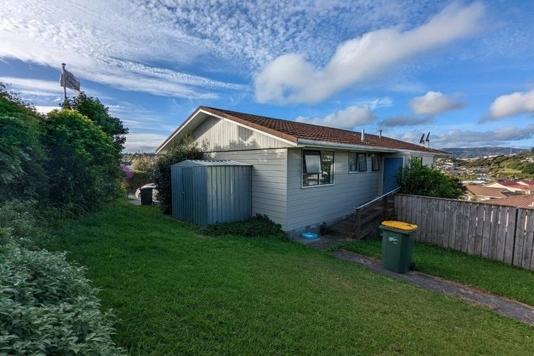 Photo of property in 9 Exploration Way, Whitby, Porirua, 5024