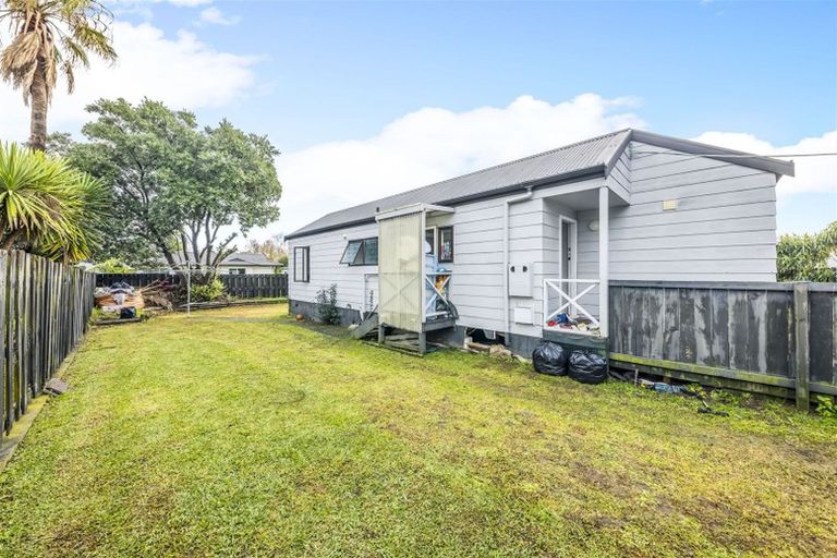 Photo of property in 16 Finlayson Avenue, Clendon Park, Auckland, 2103