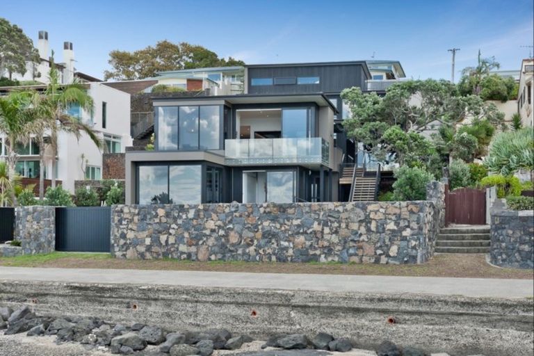 Photo of property in 33 Kitchener Road, Takapuna, Auckland, 0622