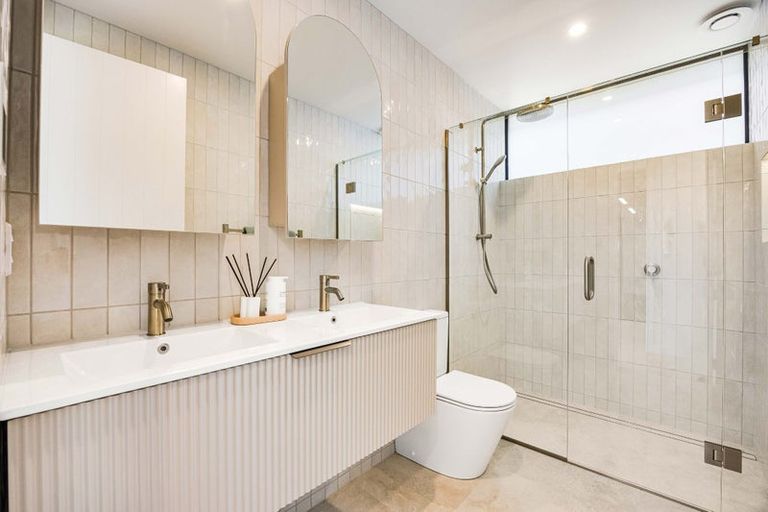 Photo of property in 45b Rosario Crescent, Red Beach, 0932