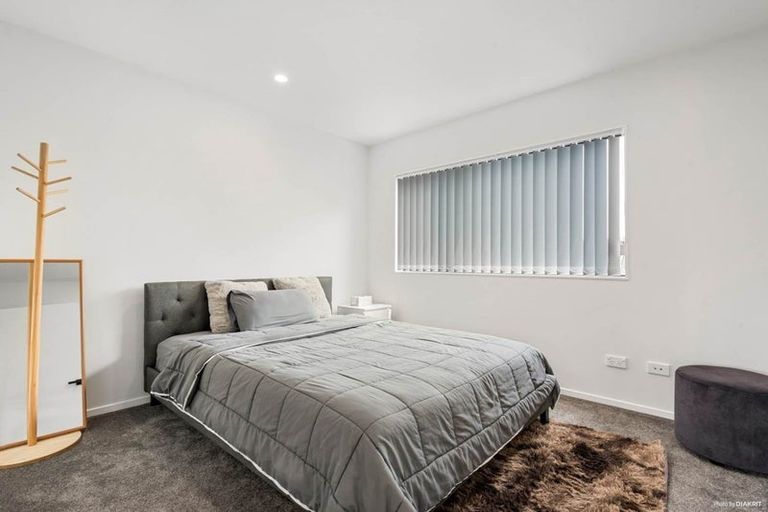 Photo of property in 8b Hobart Crescent, Wattle Downs, Auckland, 2103