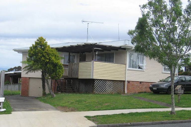 Photo of property in 127 Reeves Road, Pakuranga Heights, Auckland, 2010