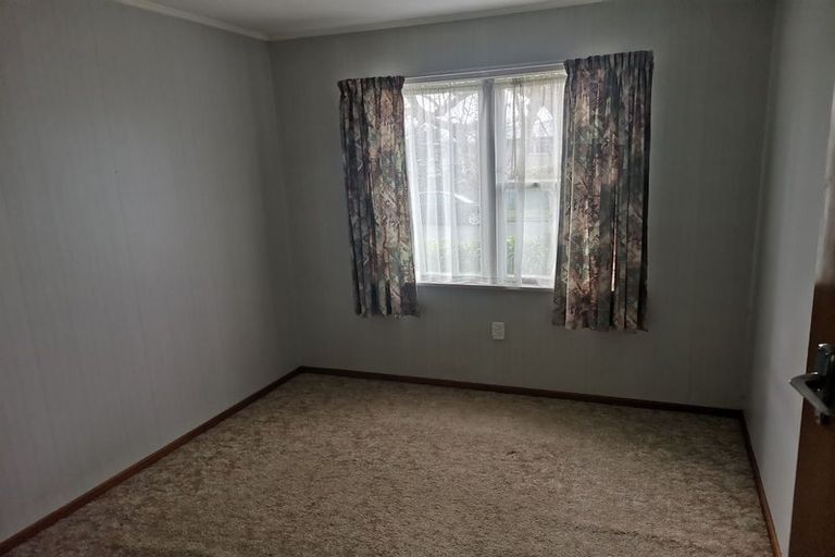 Photo of property in 10 Ellesmere Crescent, Highbury, Palmerston North, 4412