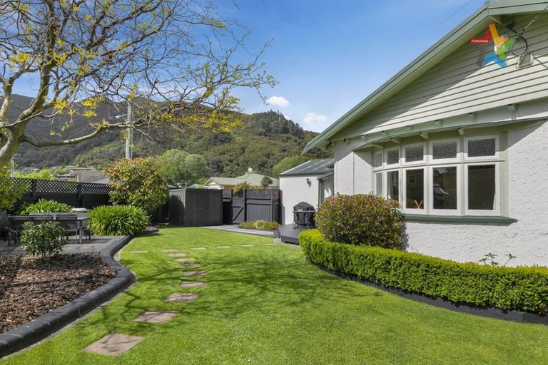 Photo of property in 52 Birdwood Road, Waterloo, Lower Hutt, 5011