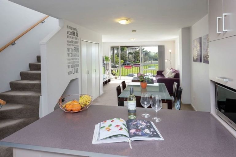 Photo of property in 6/1 Opito Way, East Tamaki, Auckland, 2013