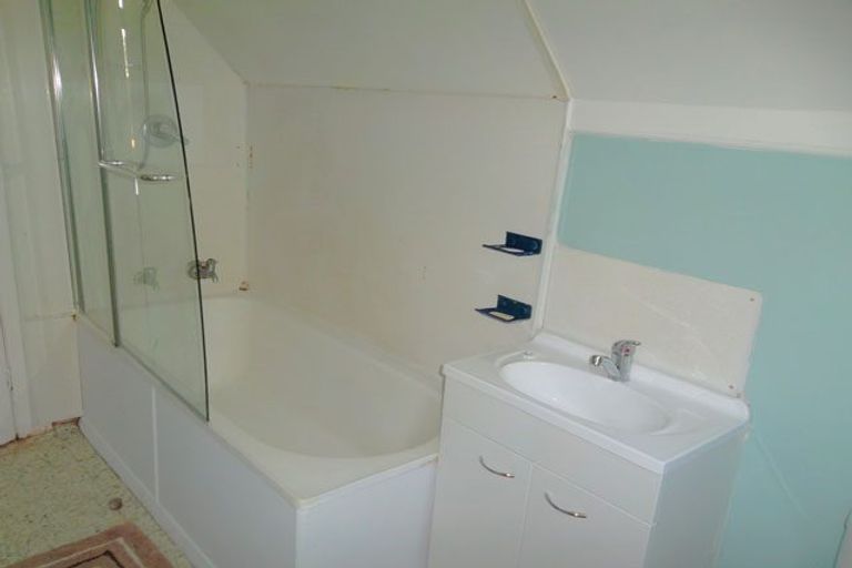 Photo of property in 28 Duncan Terrace, Kilbirnie, Wellington, 6022