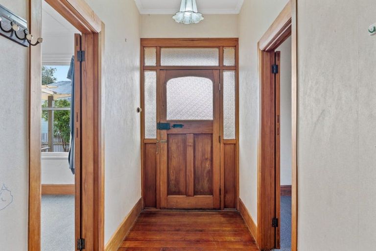 Photo of property in 8 Millar Street, Terrace End, Palmerston North, 4410