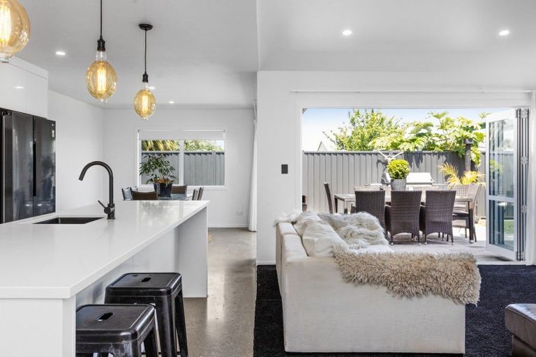 Photo of property in 1417a Woodstock Avenue, Mayfair, Hastings, 4122