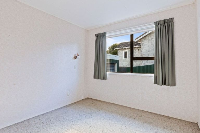 Photo of property in 110 Pioneer Road, Moturoa, New Plymouth, 4310