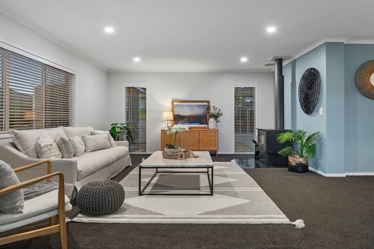 Photo of property in 48 Falcon Drive, Welcome Bay, Tauranga, 3112