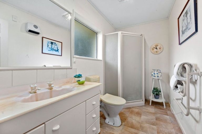 Photo of property in 6 Pono Place, Waiuku, 2123