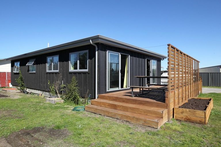 Photo of property in 16 Arklow Place, Flaxmere, Hastings, 4120