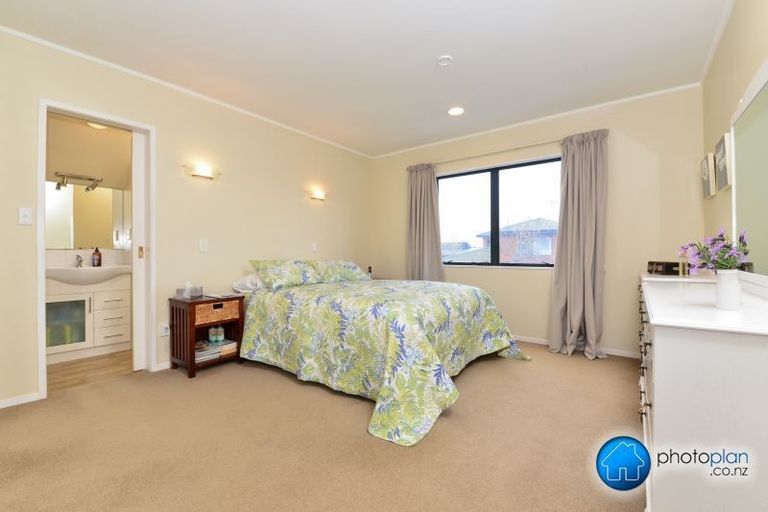 Photo of property in 16 Azimuth Place, Flagstaff, Hamilton, 3210