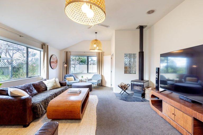 Photo of property in 69 Carlyle Street, Leamington, Cambridge, 3432