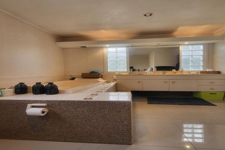 Photo of property in 14 Waimana Road, Conifer Grove, Takanini, 2112