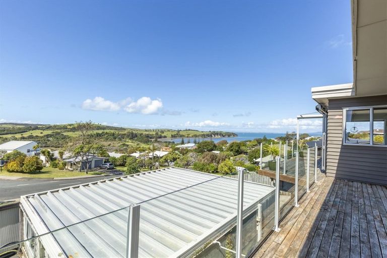 Photo of property in 9 Everard Avenue, Army Bay, Whangaparaoa, 0930