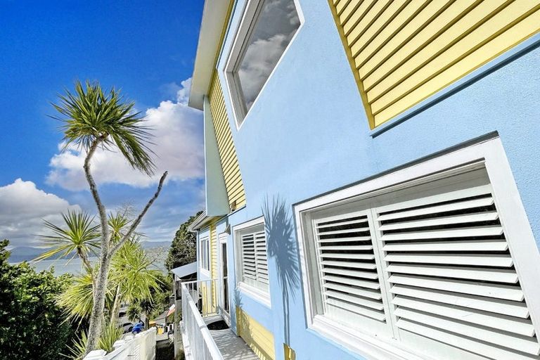 Photo of property in 15a Onslow Road, Khandallah, Wellington, 6035