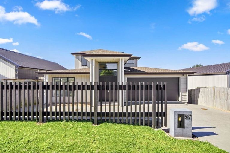 Photo of property in 57 Matangi View Drive, Orewa, 0931